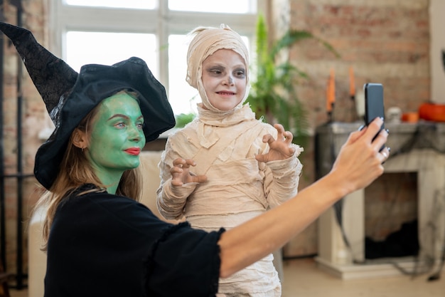 Makijaż na halloween dla dzieci – proste i bezpieczne pomysły